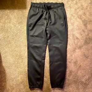 Women’s Nike Therma joggers